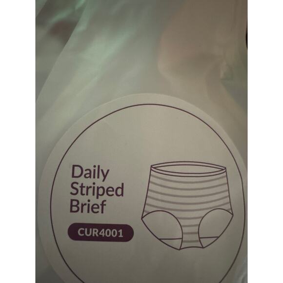 Brand New Curveez Women Size Medium White Daily Striped Shaping Briefs Shapewear - Picture 5 of 8